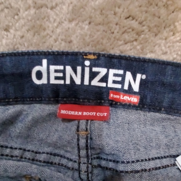 Jeans - Picture 5 of 5